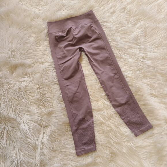 Lululemon Ebb to Street Tight Frosted Mulberry 8 High Rise Legging Light Seam 28 - Picture 4 of 6